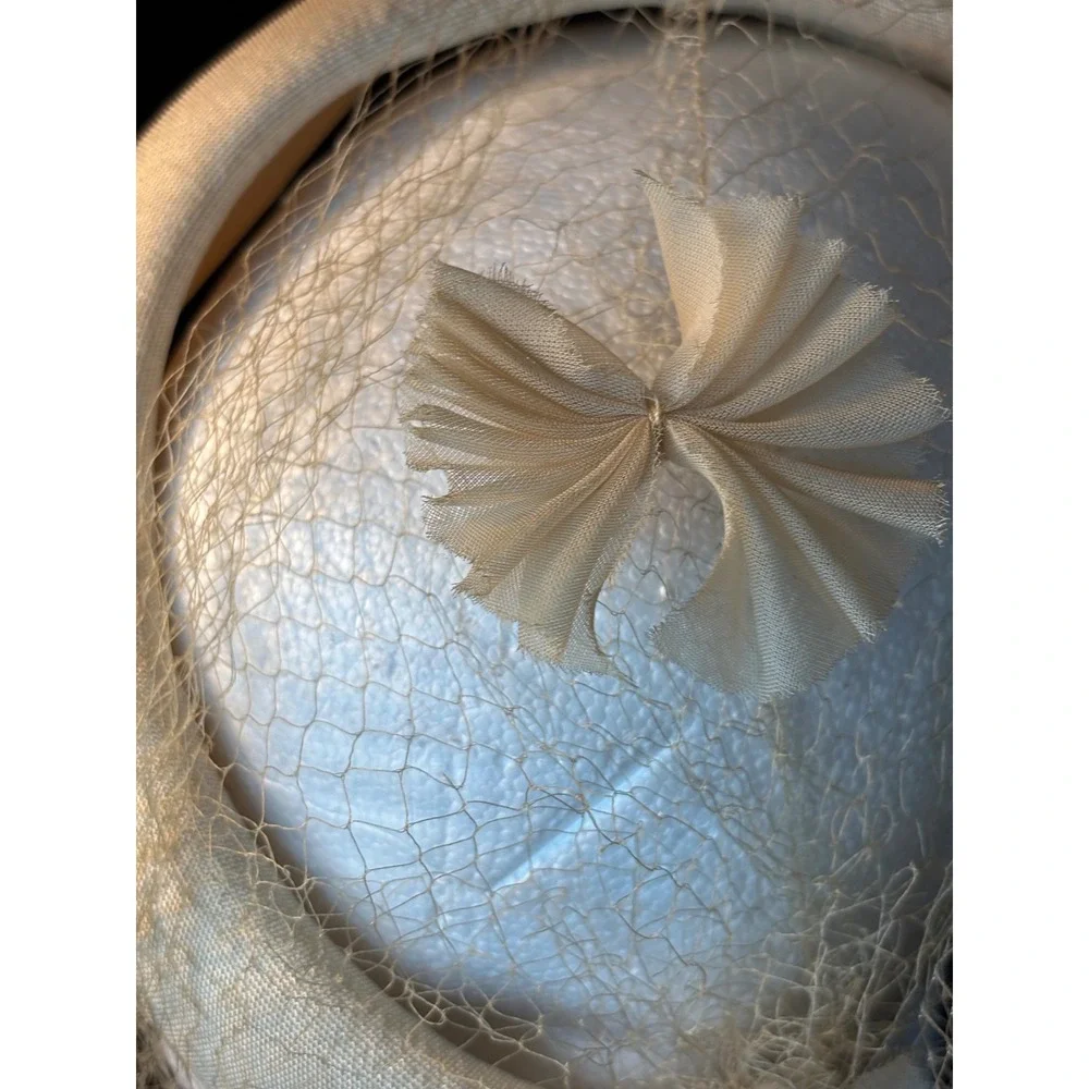 Vintage Cream Pillbox Fascinator Hat Birdcage Veil Pleated Bow Wedding Church